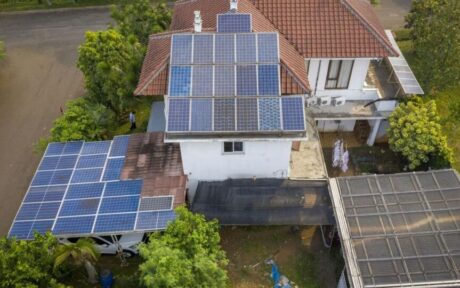 Apa Itu Panel Surya dan Cara Kerjanya untuk Rumah Tangga