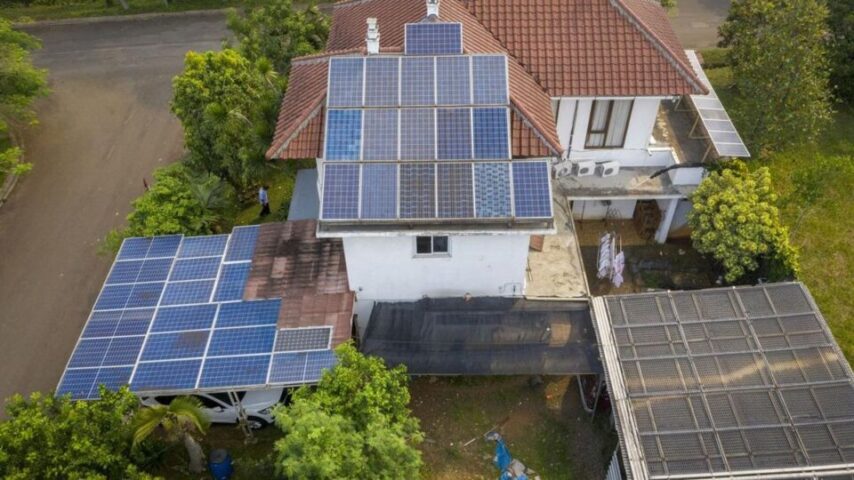 Apa Itu Panel Surya dan Cara Kerjanya untuk Rumah Tangga